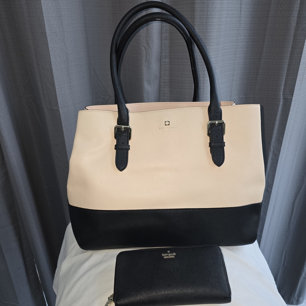 KATE SPADE Black & Dune/Pale Peach Leather Tote w/ Matching Accordian Wallet